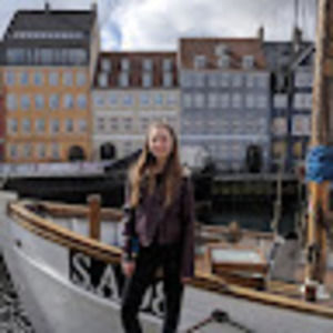 Meet your Posher, Lucy